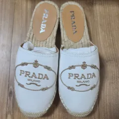 2026年最新】プラダ エスパドリーユの人気アイテム - メルカリ