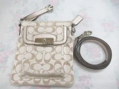 美品☆COACH　 コーチ　ショルダーバッグ　斜め掛けポシェット　シグネチャー　ベージュ系