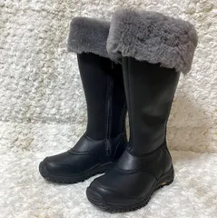 UGG 防水の内ボア付きロングブーツ ムートンブーツ eVent素材使用 ウォータープルーフ スノーブーツ サイドジップ付き ビブラムソール 軽量ブラック JAPAN22サイズ 小さいサイズ