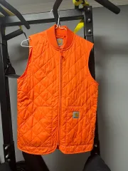 2026年最新】carhartt ベスト オレンジの人気アイテム - メルカリ