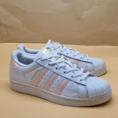 アディダス SUPERSTAR レディーススニーカー 230