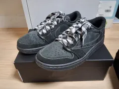 ナイキ トラヴィス スコット エア ジョーダン 1 ロー FANTOM