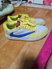 ウィメンズ エアジョーダン トラヴィス スコット レトロ