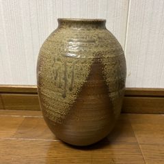 陶器製の丸形壺 木箱付き - メルカリ