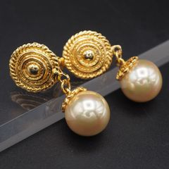 Item thumbnail for item e8c067d5-218b-4114-b8da-d45d0a1665c9