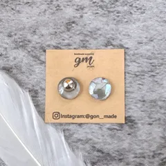 メタルボール×シェルピアス（グレー）［サージカルステンレス］※イヤリング変更可能