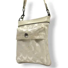 コーチ ショルダーバッグ シグネチャー キャンバス レザー 6442 アイボリー 斜め掛け可 ポシェット サコッシュ ミニショルダー コンパクト 軽量 レディース カジュアル シンプルデザイン クリーニング済み E2