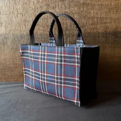 タータンチェック柄の紙袋風トートバッグ(ネイビー)☆Dカン付き