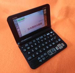 電子辞書　黒　タッチペン付き 動作OK】CASIO 電子辞書 EX-word XD-Z4805 タッチペン付 - メルカリ