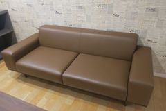 美品 大川家具 ソファー ノクターン ライトブラウン - メルカリ