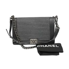 シャネル A92193 ラムスキン ボーイシャネル マトラッセ ショルダーバッグ CHANEL ブラック