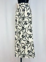 ROSEBUD スカート　白花柄　Mサイズ　SB0021