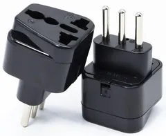 海外 変換プラグ 3ピンタイプ イタリア コンセント アダプター 海外旅行 (ブラック) [ブラック]