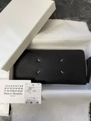 メゾンマルジェラ 長財布 4ステッチ グレインレザー ジップラウンドウォレット S56UI0110・P4455 黒 箱 タグ付き