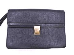 Item thumbnail for item 7d8b9aa8-5b99-45c0-bbd6-e7962dd081bf