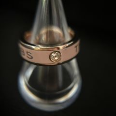 【良品】MARC JACOBS マークジェイコブス リング 指輪 ピンク ローズゴールド ロゴ ストーン 11〜12号前後 レディース 1205004