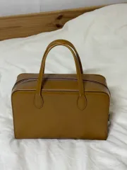 TOUT Y EST LOQUET BAG スモール