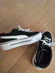 プーマ スニーカー (スニーカー)