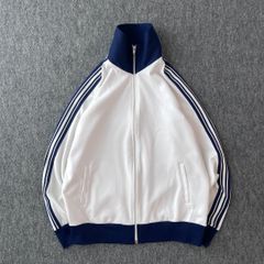 Item thumbnail for item 4d9905bb-90cd-4498-805d-52034535172d