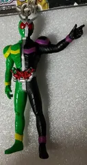 e❌仮面ライダーW❌　サイクロンジョーカー　フィギュアキーホルダー