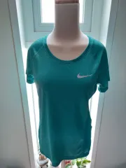 ナイキ ドライフィット ランニング Tシャツ S