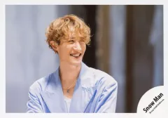 【中古】生写真(STARTO) Snow Man/岩本照/横型・バストアップ/アルバム「THE BEST 2020 - 2025」MV＆ジャケ写オフショット/公式生写真