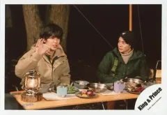 【中古】生写真(ジャニーズ) King ＆ Prince/岸優太・神宮寺勇太/横型・バストアップ/LIVE DVD＆Blu-ray「King ＆ Prince CONCERT TOUR 2020 ～L＆～」特典映像オフショット/公式生写真