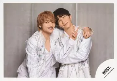 【中古】生写真(STARTO) WEST./中間淳太・□田崇裕/横型・上半身/WEST. Stage Style Collection/WEST. オリジナルフォト2025/公式生写真