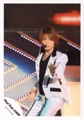 【中古】生写真(ジャニーズ) Hey! Say! JUMP/高木雄也/ライブフォト・膝上・衣装白.黒・中腰・左手上げ/公式生写真