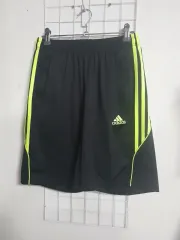 adidas ハーフパンツ M
