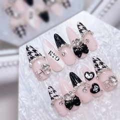 ネイルチップ ┋ 量産型 ┋ ちゅるんネイル ┋ オタクネイル ┋ 千鳥柄