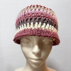 【クロシェハット】冬用　毛糸　ハンドメイド　クラッシャーハット　ニット帽　かぎ針