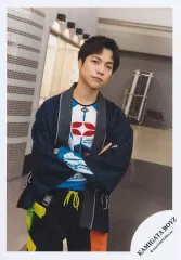 【中古】生写真(STARTO) KAMIGATA BOYZ/重岡大毅/膝上/「KAMIGATA BOYZ DREAM IsLAND 2024 ～やっぱこの街好っきゃねん～」グッズオフショット/公式生写真