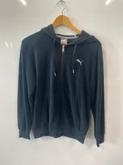 ピC28⚫︎PUMA⚫︎プーマ⚫︎パーカー⚫︎ジップアップパーカー⚫︎ロゴ刺繍⚫︎ユニセックス⚫︎タオル地⚫︎size S⚫︎黒