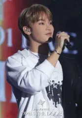 【中古】コレクションカード(男性) JO1/與那城奨/DVD・Blu-ray「2021 JO1 LIVE “OPEN THE DOOR”」(YR-1130)封入特典トレーディングカード