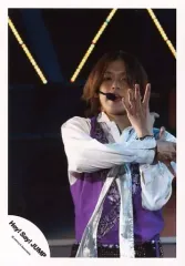 【中古】生写真(ジャニーズ) Hey! Say! JUMP/高木雄也/ライブフォト・上半身・衣装紫・両手パー前・交差・イヤホンマイク/公式生写真