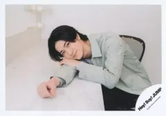 【中古】生写真(ジャニーズ) Hey! Say! JUMP/中島裕翔/横型・膝上/「Hey! Say! JUMP 15th Anniversary LIVE TOUR 2022-2023」LIVE PHOTO BOOKオフショット/公式生写真