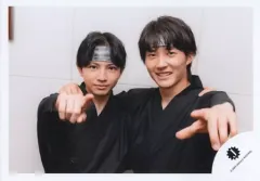 【中古】生写真(ジャニーズ) 少年忍者/久保廉・稲葉通陽/横型・バストアップ/少年忍者「俺たちのBANG!!!～大劇場を占拠せよ～」グッズオフショット/公式生写真