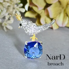 クリスタルが綺麗な鳥のブローチ　動物 かわいい スーツ メンズ 上品 キラキラ 新品未使用 鳥 生き物 男女兼用 コサージュ お呼ばれ NerD