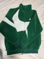 ナイキ ビックスウォッシュ グリーン ボア シープスキン フリース ジップアップ