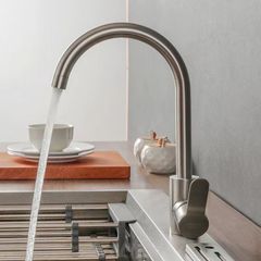 キッチン蛇口 蛇口 混合水栓 キッチン 360°回転 冷熱水対応 60cmホース付 台所蛇口 立水栓 シングルレバー