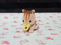 シルバニア 赤ちゃんrünning walnut squirrel (1個)