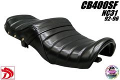 W650 W400 鋲打ち 黒 白 皮 タックロール シート - メルカリ