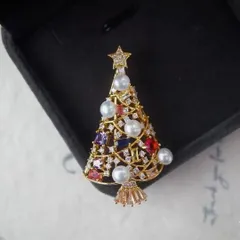 ハイエンドモデル✽クリスマスツリーブローチ 淡水パール CZジルコニア クリスマス お呼ばれ ゴールド エレガント  上品 ギフト プレゼント 贈り物 レディース 女性 おしゃれ 大人 カジュアル フォーマル コサージュ 新品未使用