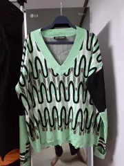 ニールバレット Vネックニット