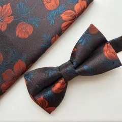 ①-1  蝶ネクタイ　ポケットチーフ2点セット