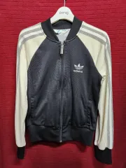 アディダス SUPER GIRL ブラック/アイボリー 3本線 トラックジャージ