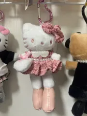 サンリオ ハローキティ ツイード ぬいぐるみ キーホルダー ロング・リー (Sanrio HELLO KITTY Pink Tweed Plush Keychain Long-legged Kitty)