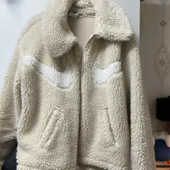 レディース NIKE スウッシュ フリース ボア ジップアップ ジャケット