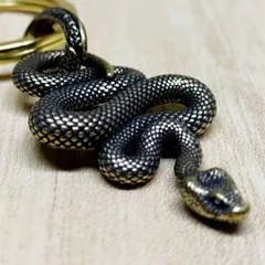 K32 ヘビ スネーク 真鍮製 キーホルダー｜蛇 パイソン 開運 金運アップ 縁起物｜風水 再生 成長 守護 お守り ブラスチャーム メンズ レディース